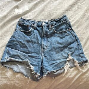 Abercrombie Curve Love Mom Short